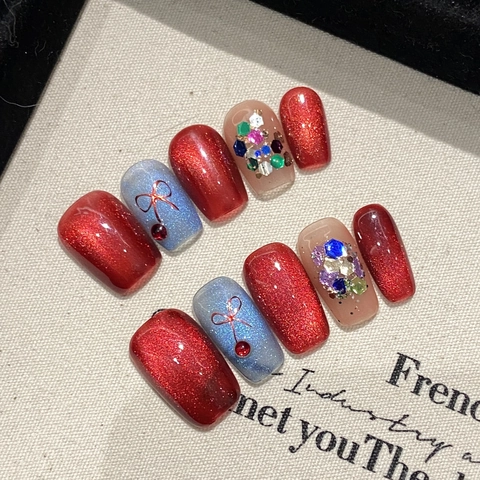 Faux Ongles Yeux De Chat Rouge Rubis Avec Strass Nœud Dimensionnel Paillettes Style De Noël Festif Ongles Artificiels