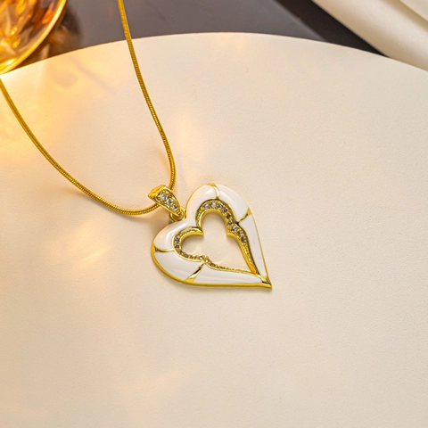Halsketting Met Hartvormige Hanger Titanium Staal 18K Verguld Emaille Strass Slangenketting Elegante Sieraden Voor Dames