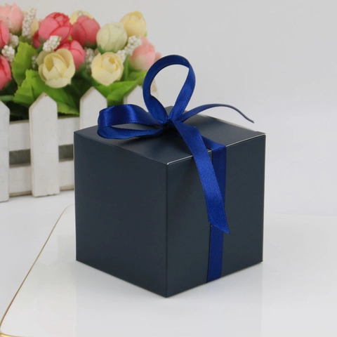 Square Candy Boxes Cardboard Gift Boxes With Ribbons For Wedding Party Favors Elegant European Style Cube Containers