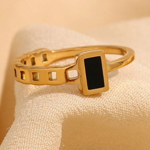 Anello Quadrato Geometrico Acciaio Inossidabile Placcato Oro 18K Smalto Nero Asimmetrico Design Cavo Gioielli Minimalisti Da Donna