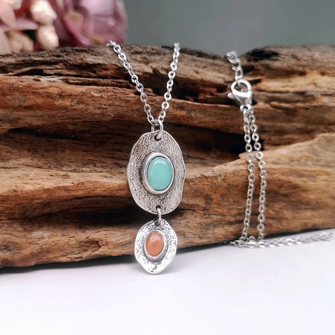 Bohemian Vintage Alloy Necklace Women With Double Layer Hammered Texture Pendant Synthetic Gemstone Ethnic Retro Style
