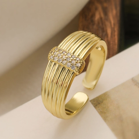 Anello Aperto Geometrico in Zirconia Placcato Oro 18K Moda per Donna Gioiello Regolabile Personalizzato a Costine Regalo Gioielleria