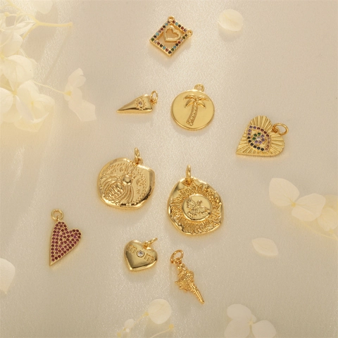 Charmes Pendants En Cuivre Plaqué Or Zircon Abeille Cœur Oeil Maléfique Pour Création De Bijoux DIY Colliers