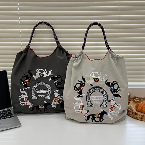 Bolso Tote De Nailon Bordado Gran Capacidad Bolsa De Compras Portátil Estilo Japonés Bolso De Hombro Para Mujer