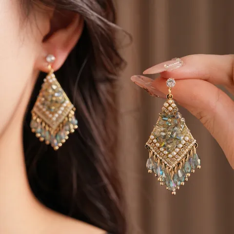 Ruit Tassel Drop Oorbellen Gouden Legering Met Zilveren Oorbel Post Strass Faux Kunstparel Glas Kralen Boheems Retro Voor Dames