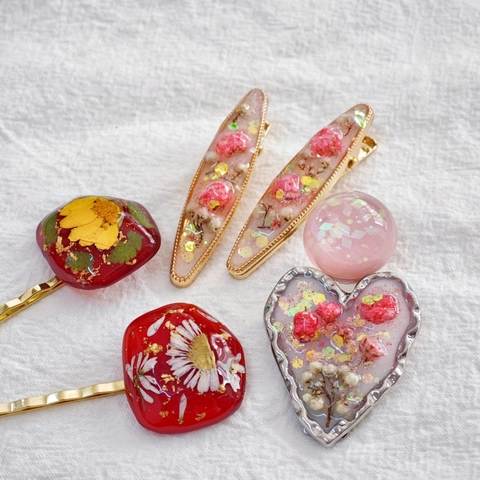 Handmade Resin Hair Clips Real Dried Flower Gold Foil Duckbill Side Clips Korean Style Women Hair Accessories