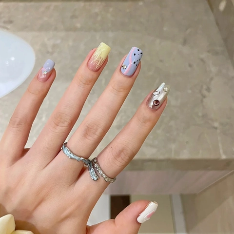 Faux Ongles Faits À La Main Cœur Rose Argent Métallique Strass Style Y2K Doux Ongles Réutilisables