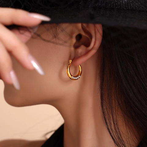 Pendientes De Aro Geométricos Retro Estilo Francés Acero De Titanio Chapado En Oro Con Perlas Artificiales Artificiales Para Mujer