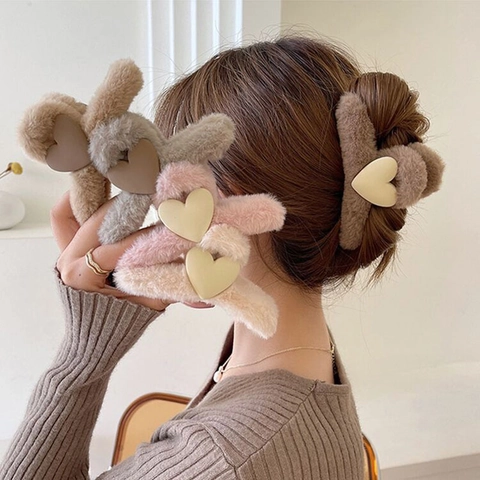 Plüsch Haarklammer Herz Dekor Flauschige Shark Clip Herbst Winter Haarschmuck Für Frauen