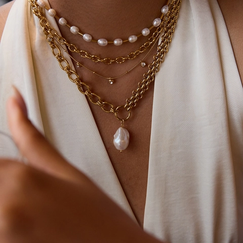 Collana Con Pendente Di Perla Artificial Barocca Acciaio Inossidabile Placcato Oro 18K Catena A Strati Asimmetrica Gioielli Donne