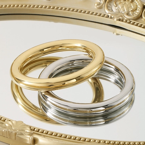 Bracciale Rigido Minimalista Acciaio Inossidabile Placcato Oro 18K Lucidato A Specchio Liscio Cavo Tondo Gioielli Classici