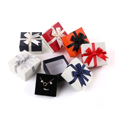 Schmuck Geschenkbox Karton Quadratisch Schleife Schleifenband Organizer Aufbewahrung Etui Für Halskette Ohrring Ring Schwamm Einlage Mehrfarbig