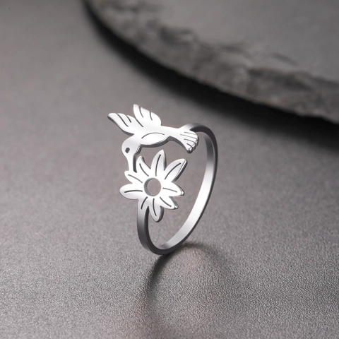 Elegant Stainless Steel Hummingbird And Flower Open Ring 18K Gold Plated Sweet Animal Plant Finger Ring For Women Jewelry