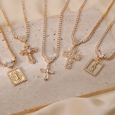 Luxe Vergulde Koperen Zirconia Hanger Halsketting Voor Heren Dames Minimalistisch Religieus Heiligemedaille Kruis Hart Ketting Sieraden