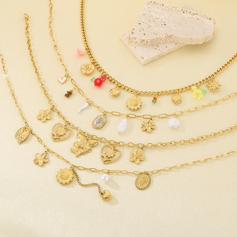Collier Pendentif Fleur Papillon Émail Acier Inoxydable Français Pour Femmes Plaqué Or Perle Artificielle Chaîne Ras Du Cou
