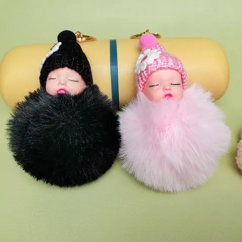 Slapende Baby Pop Sleutelhanger Kunstbont Pompon Gebreide Muts Schattige Pluche Tas Hanger Meisjes Vrouwen Handtas Decor