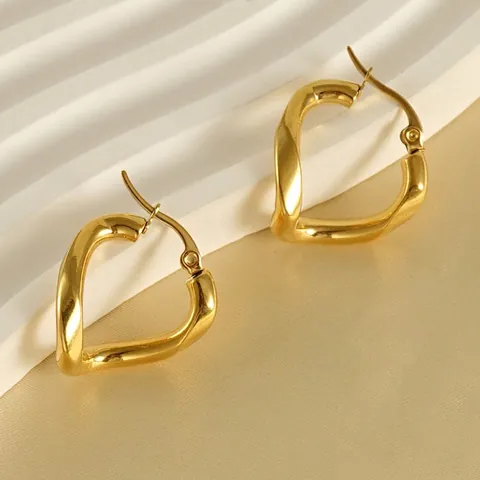 Unregelmäßige Herz-Ohrringe 18K Vergoldeter Edelstahl Gedrehte Creolen Luxus Ins-Stil Schmuck Für Frauen