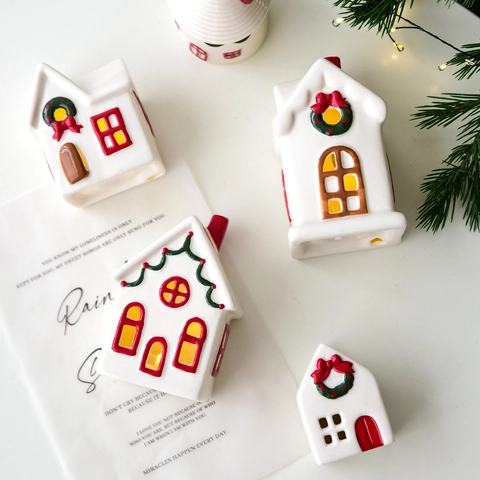 Weihnachten Keramik Haus Miniatur Desktop Ornament Kerzenhalter LED Leuchtende Feiertag Deko Weiß Nordischer Stil