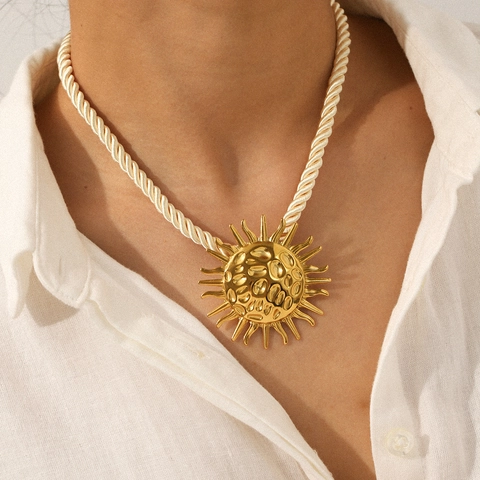 Sonnenanhänger Halskette Edelstahl Hammerschlag Textur Gewebtes Seil Boho Vintage Schmuck Für Damen