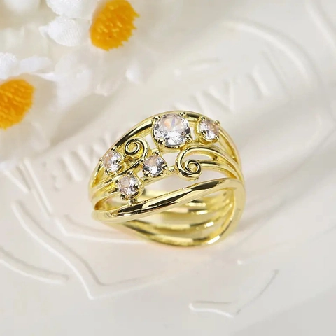 Multi-Layer Hollow Vine Ring Vintage French Retro Copper Leaf Finger Jewelry With Sparkling Round Cubic Zirconia For Women