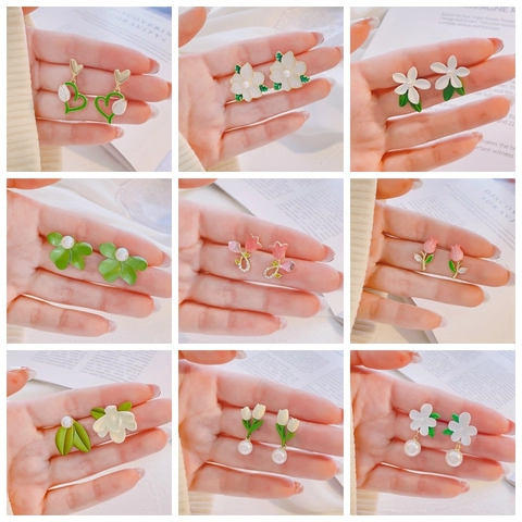 Pendientes De Flores Aleación Esmalte Tulipán Y Gardenia Perla Artificial Con Poste De Plata De Ley 925 Joyería Dulce Para Mujeres