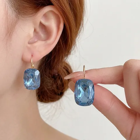 Orecchini A Monachella In Cristallo Blu Con Perno In Argento Placcato Oro Pietra Preziosa Eleganti Gioielli Da Donna