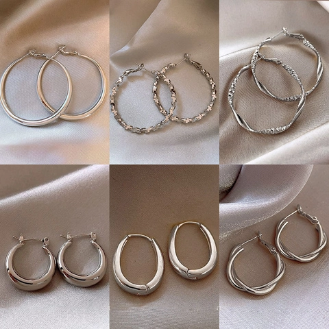 Orecchini a Cerchio Argento Geometrici Minimalisti da Donna in Rame con Strass a Forma di C Intrecciati con Perno in Argento Gioielli