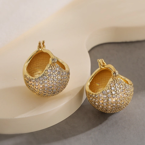 Irreguläre Geometrische Creolen Vergoldet Kupfer Zirkonia Eingelegt Vintage Stil Modeschmuck Für Damen