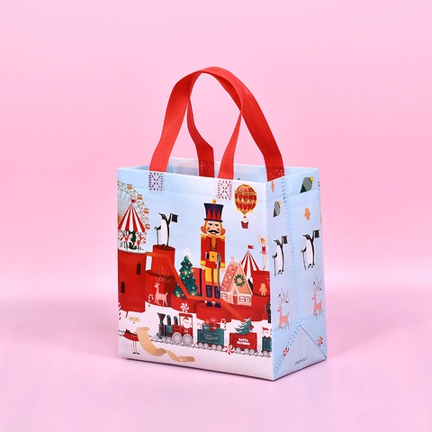 Christmas Gift Bags Laminated Non Woven Fabric Tote Handles Holiday Patterns Reusable Grocery Shopping Party Favor