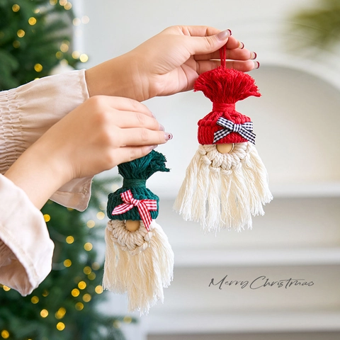 Handgefertigte Makramee Weihnachtsanhänger Gewebtes Baumwollseil Holzperlen Weihnachtsmann Gnom Baum Anhänger Deko