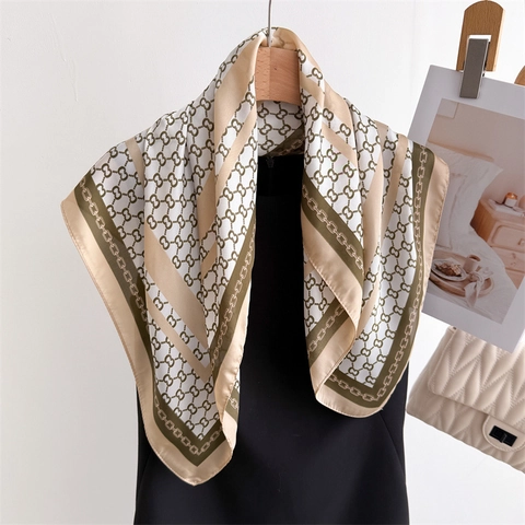 Women Elegant Faux Satin Square Scarf Polyester Satin Neck Scarf Retro Chain Print Headscarf Versatile Chic Accessory