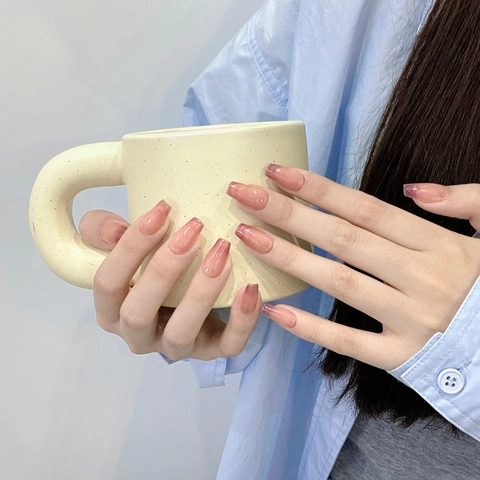 Handgemaakte Plaknagels Kattenoog Gradiënt Roze Amandel Kistvorm Herbruikbaar Glanzend Manicure Voor Dames