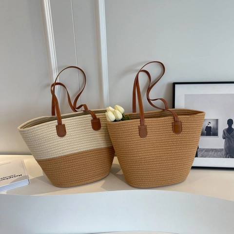 Hand Woven Tote Bag Cotton Rope Straw Style Large Capacity Casual Beach Vacation Shoulder Bag With Leather Handle Simple