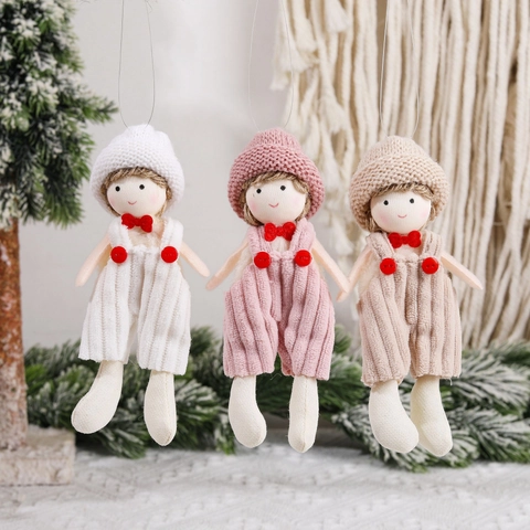 Ornamento Sospeso Di Natale Bambola Ragazzo Con Cappello Di Maglia E Salopette Di Velluto A Coste Decorazione Albero