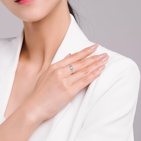 925 Sterling Silver Adjustable Chain Ring With Emerald Cut Rectangular Clear Zirconia Minimalist Jewelry For Women