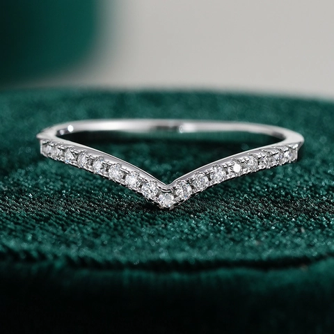 Anello Moissanite a Corona a Forma di V in Argento Sterling 925 per Donna Anello Wishbone con Strass Impilabile di Lusso