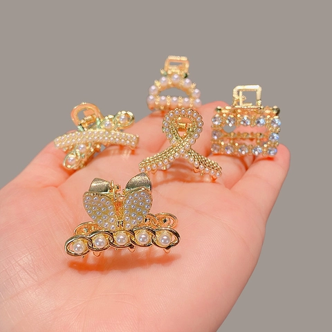 Mini Hair Claw Clips Alloy Resin Rhinestone Faux Artificial Pearl Flower Butterfly Design Korean Style Accessories For Women