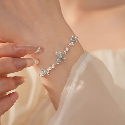 Bracciale Farfalla Rame Con Zircone Blu Chiaro Dolce Elegante Catena Scorrevole Regolabile Per Donna Gioielli