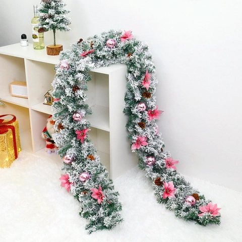Guirnalda De Navidad Artificial Nieve Flocada Piñas Poinsettia Bolas Luces LED Decoración Festiva Hogar Ratán