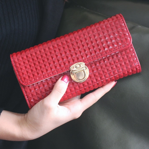 Portefeuille Long Femme Mode Cuir PU Texture Pyramide Grande Capacité Pochette Avec Fermoir En Métal Doré Style Brillant