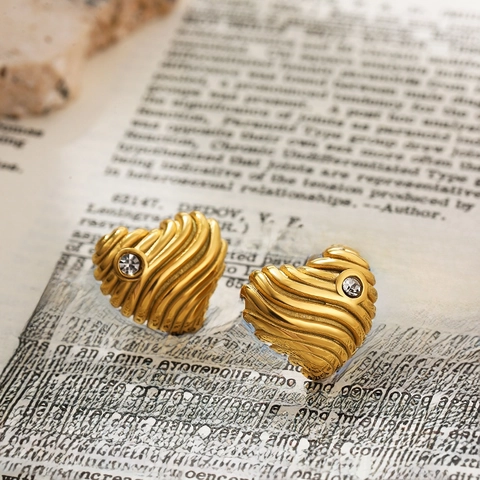 Vintage Stainless Steel Heart Earrings 18K Gold Plated Wave Ripple Pattern Rhinestone Inlaid Fashion Jewelry For Women Gift