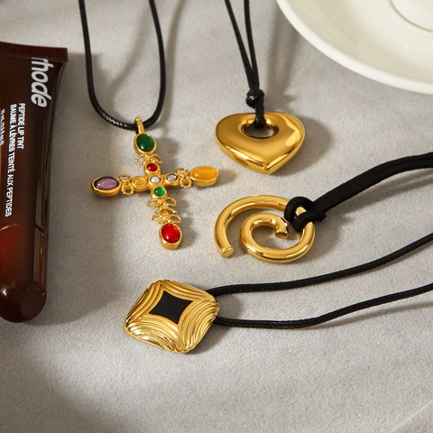 Collana Con Ciondolo In Acciaio Inossidabile Vintage Cuore Croce Spirale Quadrato Con Cordino In Cera Nera Gioielli Retro
