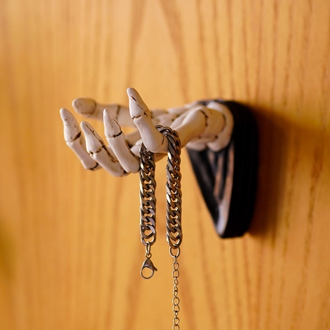 Skeleton Hand Wall Hook Resin Skull Bone Decorative Hanger For Keys Jewelry Glasses Gothic Halloween Home Decor