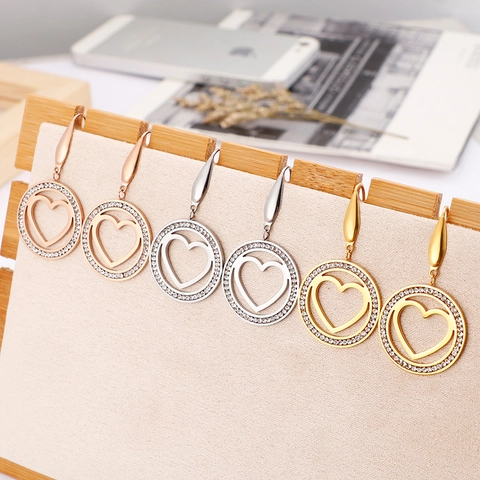 Pendientes Colgantes Con Forma De Corazón Bañados En Oro De 18 Quilates Acero Inoxidable Hueco Redondo Estrás