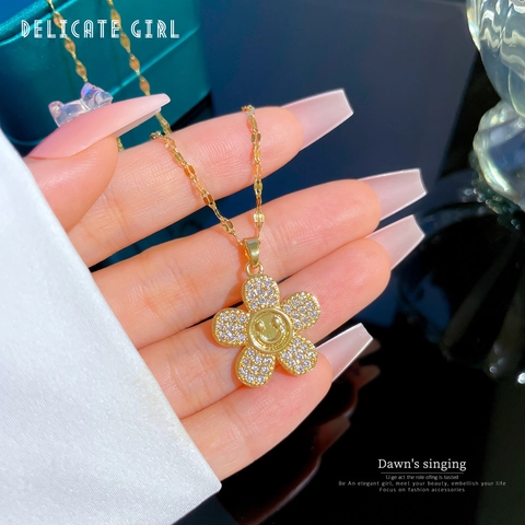 Smiley Gezicht Bloem Hanger Ketting Verguld Titanium Staal Koper Micro Ingelegde Strass Mode Sleutelbeen Ketting Vrouwen
