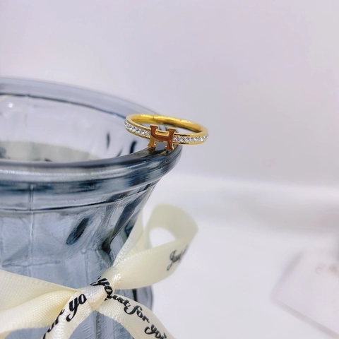 Luxury Titanium Steel H Letter Zircon Ring Gold Plated Stainless Steel Band Ring For Women Niche Design Fashion Jewelry