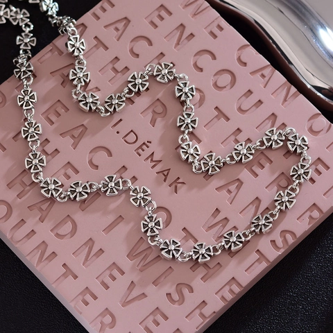 Collier Pendentif Croix en Cuivre Argenté Vintage pour Femmes Style Hip Hop Gothique Punk Grosse Chaîne Bijoux de Mode Accessoire