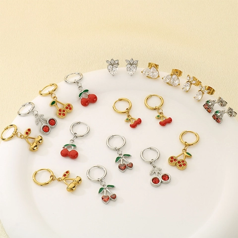Frucht Kirsche Erdbeere Stecker Creolen Edelstahl Mit Zirkon Emaille Süßer Modeschmuck Für Damen