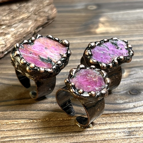 Vintage Copper Electroplated Open Adjustable Ring Women Men Irregular Amethyst Raw Stone Bohemian Individual Jewelry Finger Ring