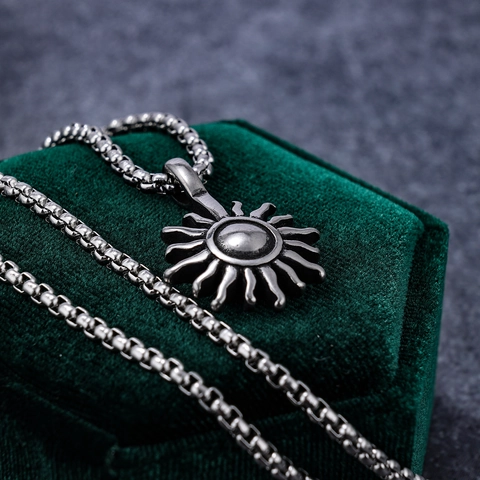 Sun God Radiant Pendant Necklace Stainless Steel Vintage Retro Sunburst Box Chain Industrial Punk Style Accessories